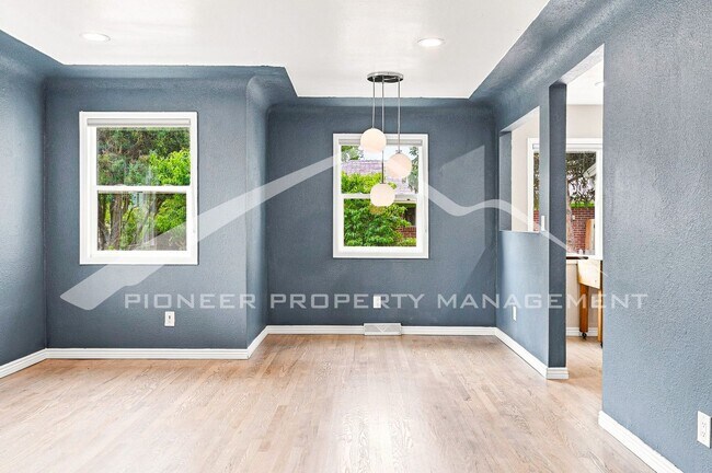 Building Photo - Charming Home with Central AC and Fenced Yard