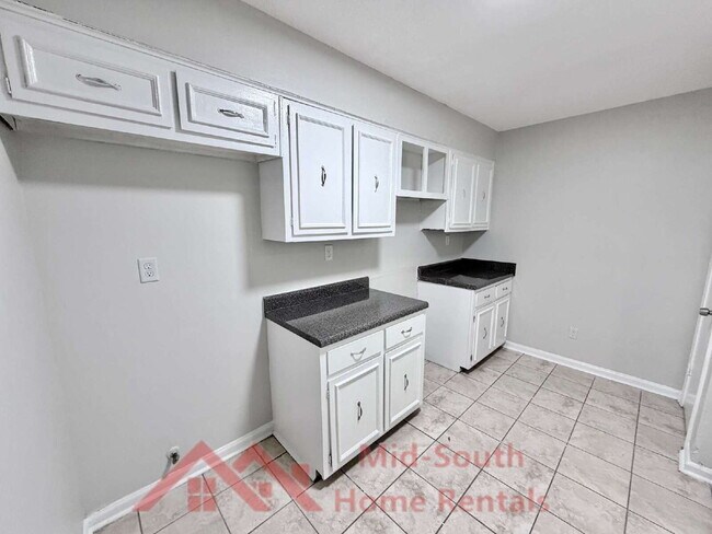 Building Photo - 3754 Rainford Dr