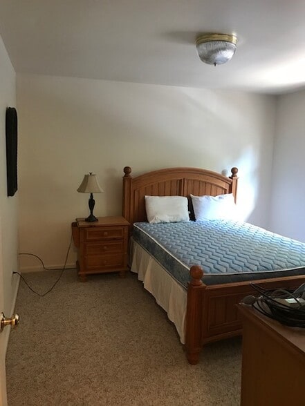 Building Photo - 328 Harolds Branch Rd