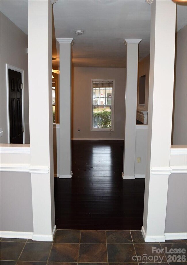 Building Photo - 21345 Aftonshire Dr