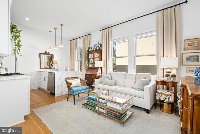 Primary Photo - 317 3rd St SE