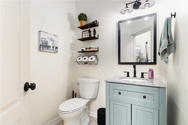 Building Photo - 1611 Hillside Bend Crossing