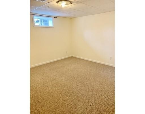 Building Photo - 206 Tamarack Ln