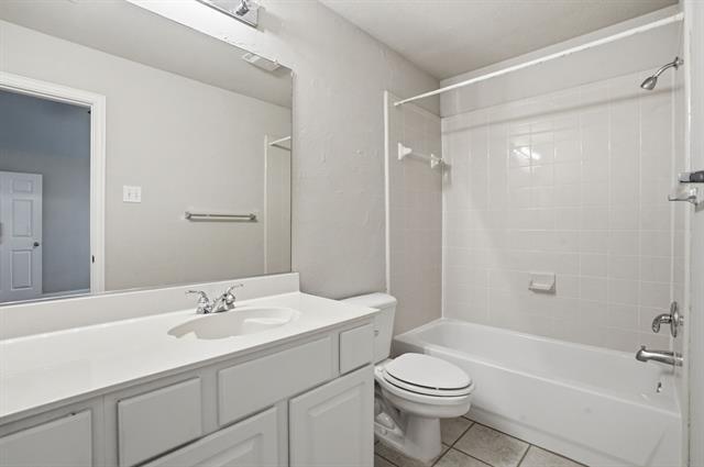 Building Photo - 1013 Elmgrove Ct