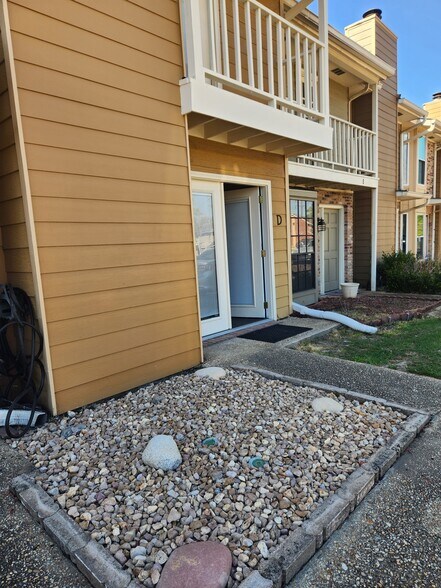 Building Photo - 434 Longwood Ct