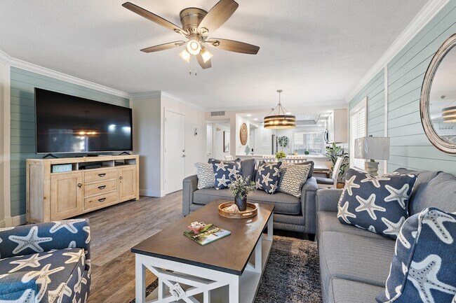 Building Photo - 275 Palm Ave