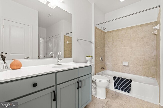 Building Photo - 1391 Pennsylvania Ave. SE