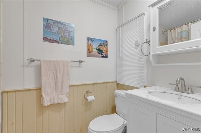 Building Photo - 8A Sun up