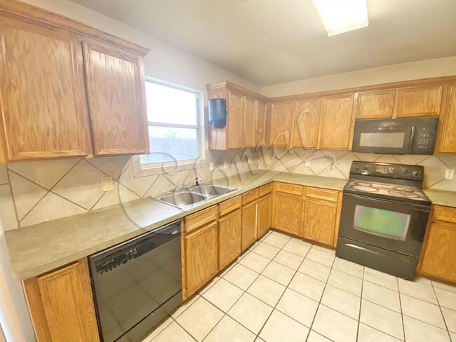 Building Photo - 4bd/2.5 in Killeen TX