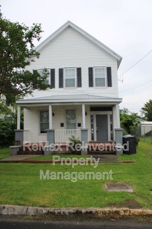 Primary Photo - 537 Watkins St