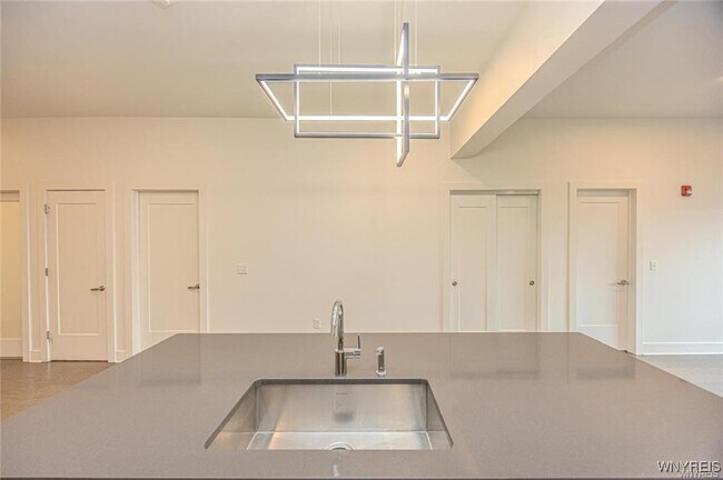 Building Photo - 1020 Elmwood Ave