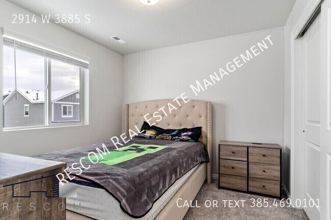 Building Photo - 2914 W 3885 S