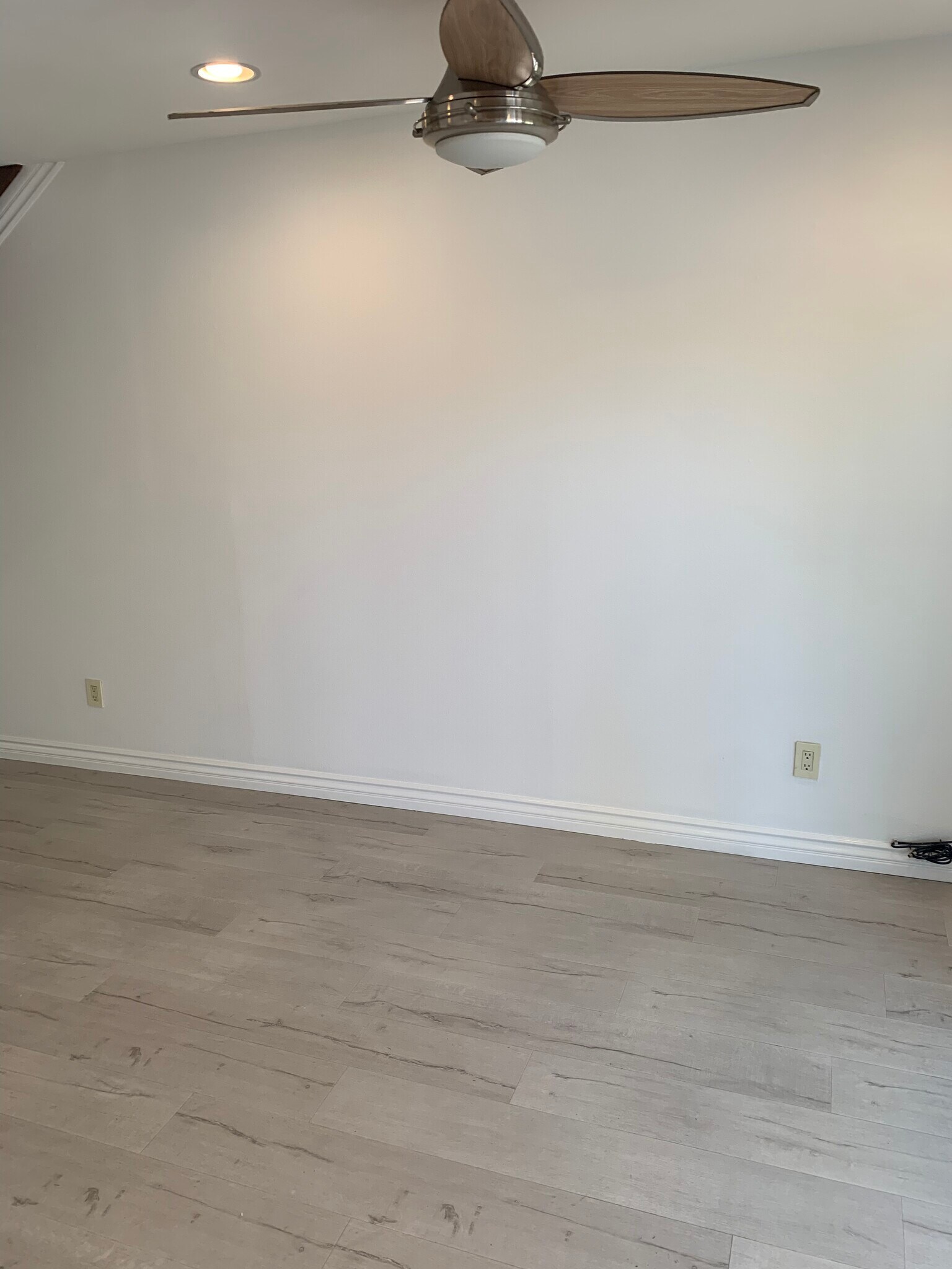 Building Photo - 7560 Corbin Ave
