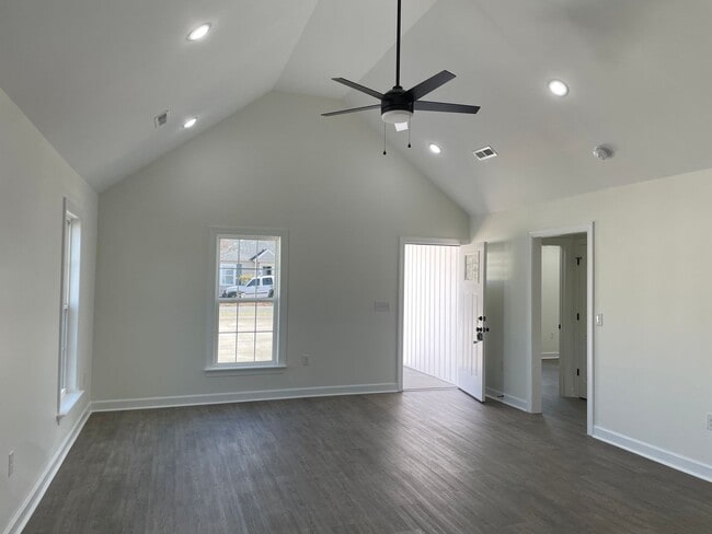 Building Photo - 3 BED, 2 BATH NEWLY CONSTRUCTED HOME