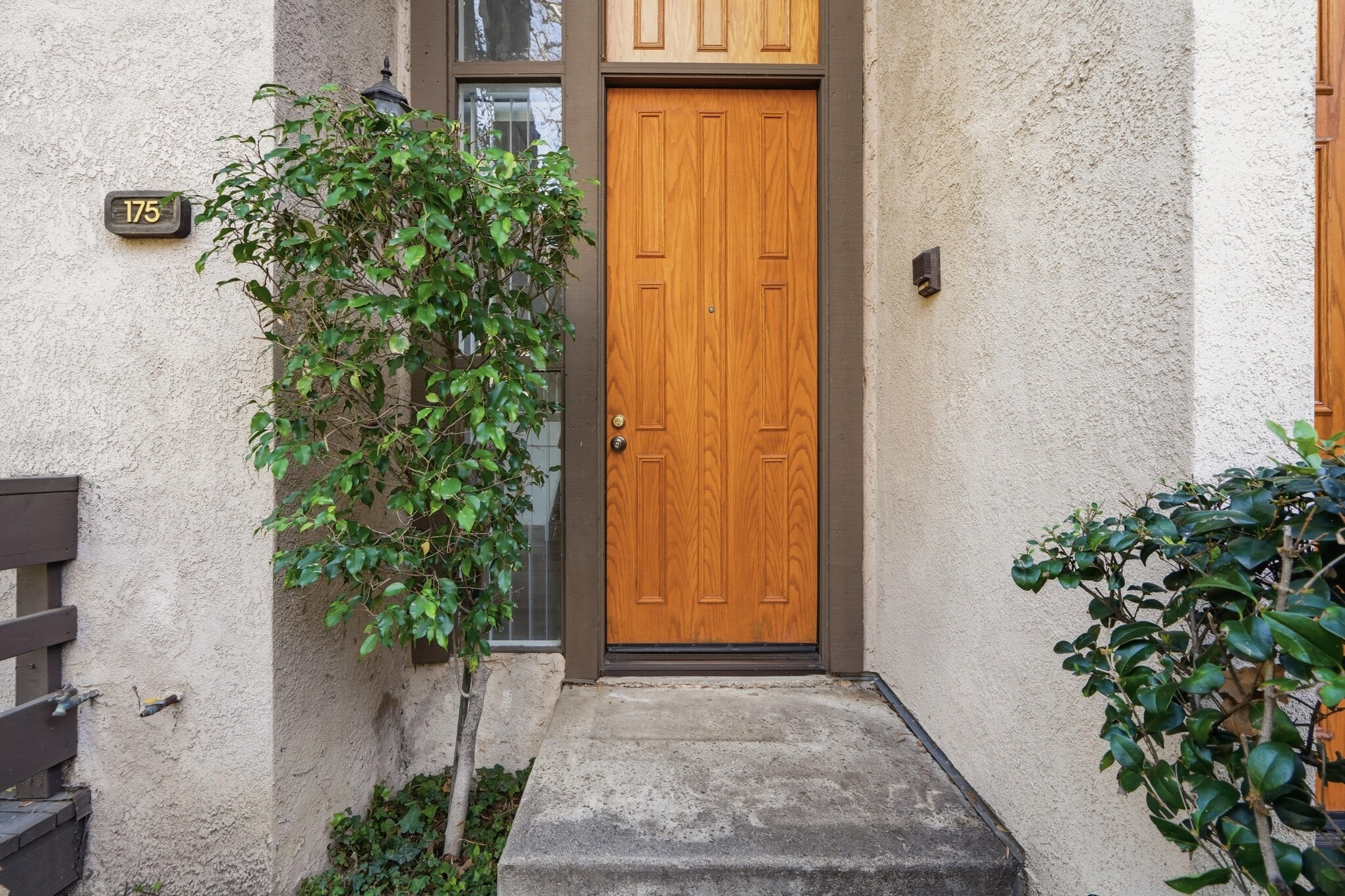 Building Photo - 9000 Vanalden Ave