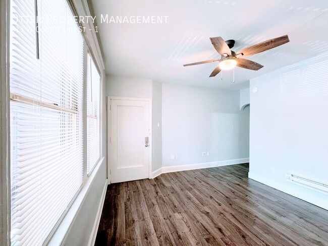 Building Photo - 613 W Courtland St