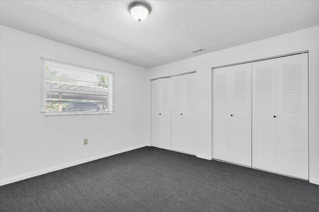 Building Photo - 5601 59th Way N
