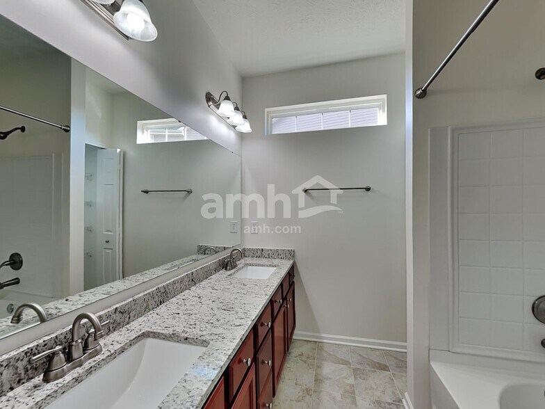 Building Photo - 635 Prospector Dr