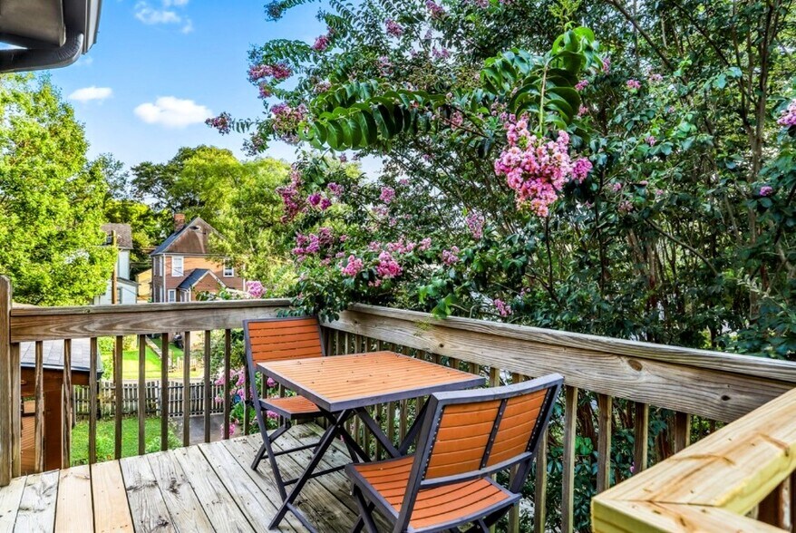 Building Photo - 66 Howell St NE