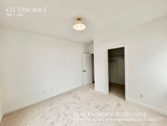 Building Photo - 431 19th Ave E