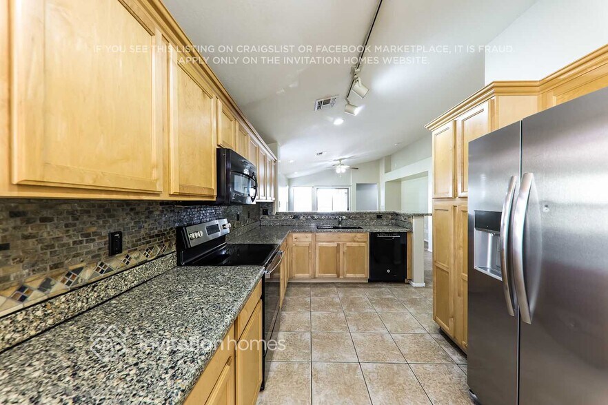 Building Photo - 3608 W St Charles Ave