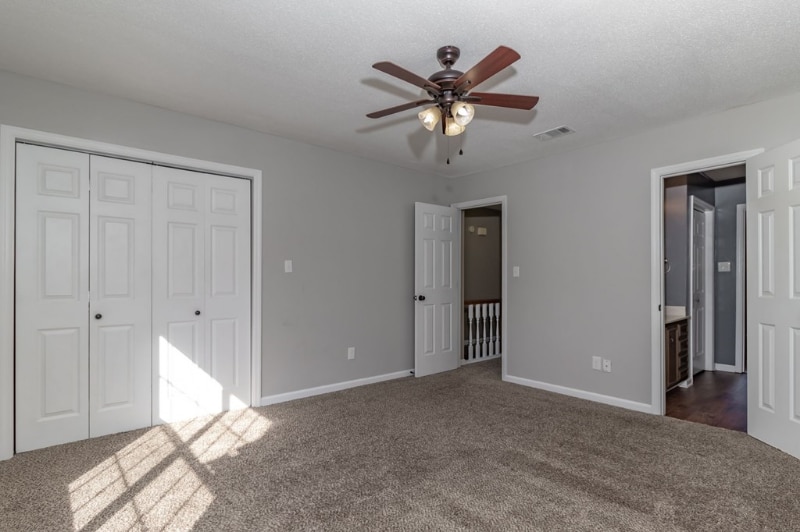 Building Photo - 2018 Briar Ct
