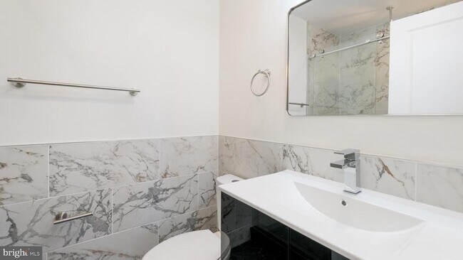 Building Photo - 5058 Hoopes St
