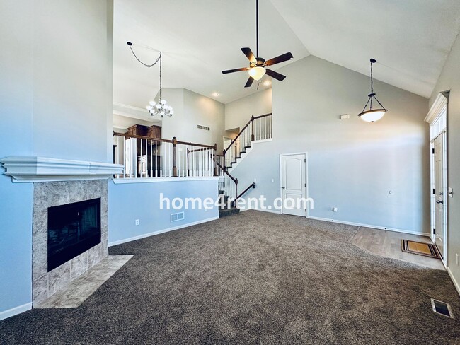 Building Photo - Wonderful Four Bedroom/Three Full Bath Hom...