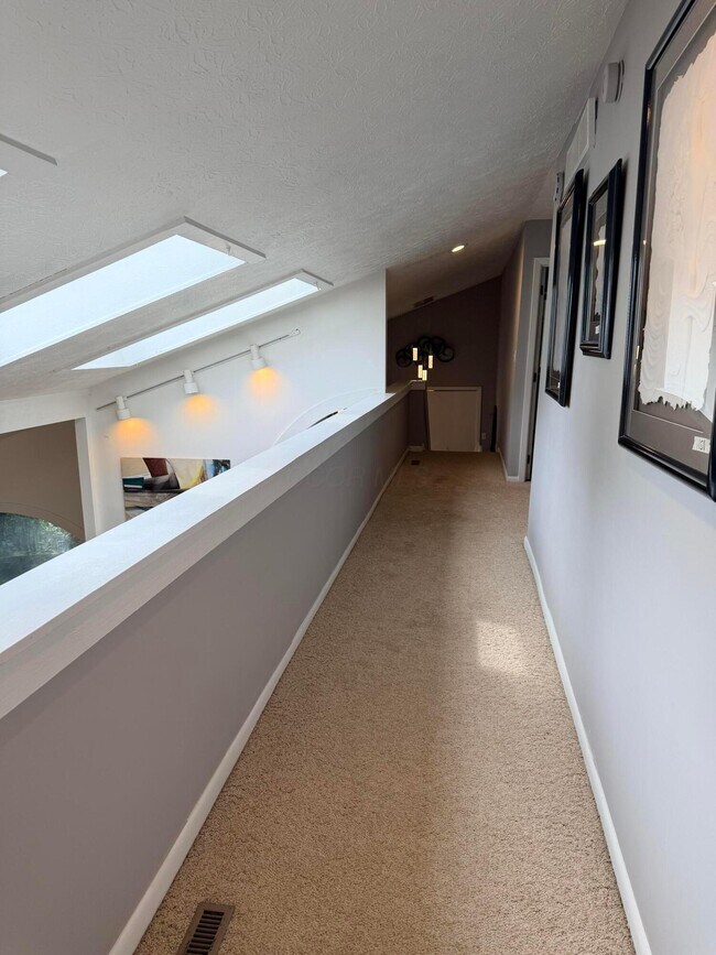 Building Photo - 8226 Glencree Pl