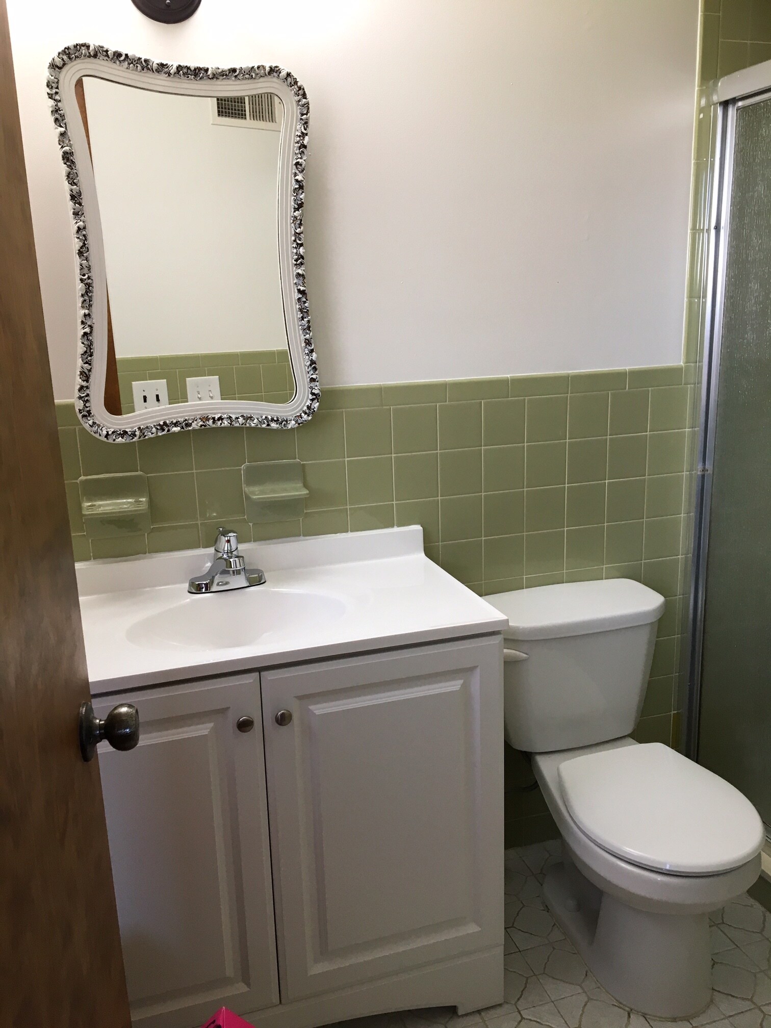 Building Photo - 193 Banta Ave