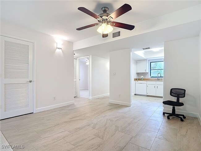 Building Photo - 28120 Pine Haven Way