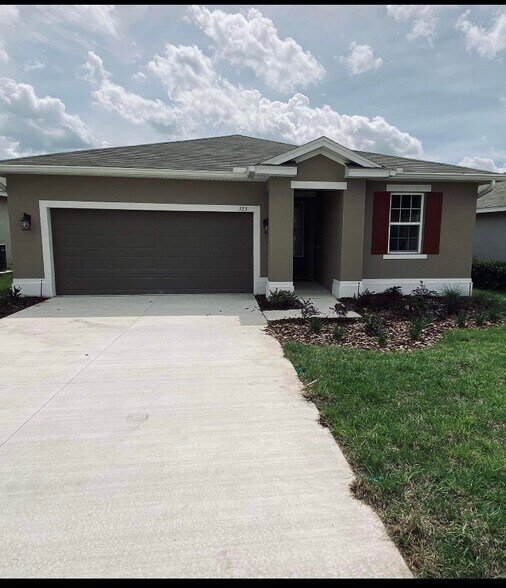 Primary Photo - 125 Lake Smart Cir