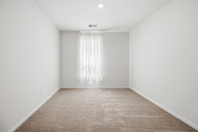 Building Photo - 18206 Spruce Cottage Dr