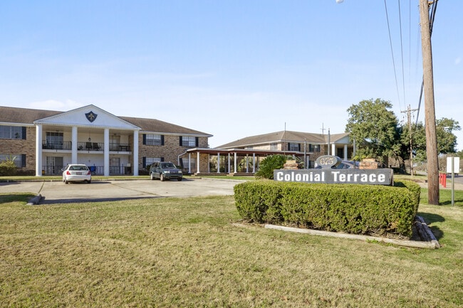 Primary Photo - 675 Wooddale Blvd