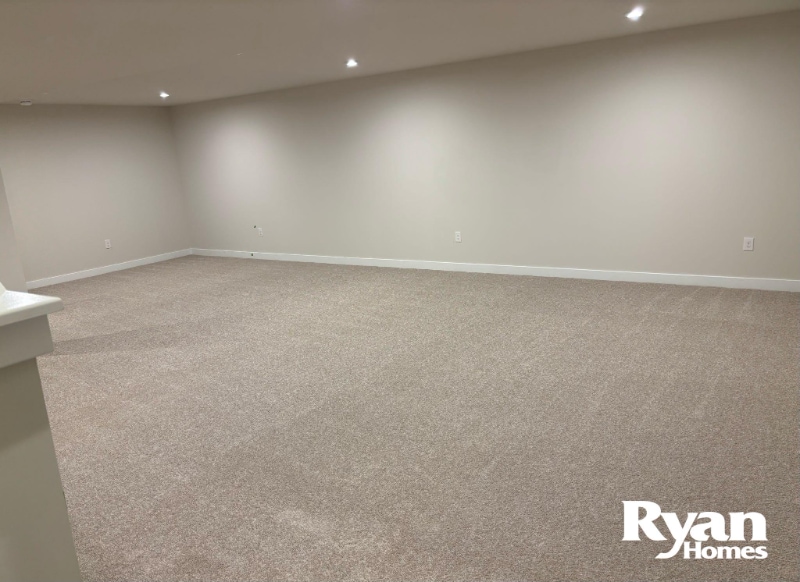 Building Photo - 136 Wood Land Ave