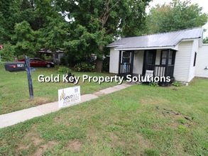 Building Photo - MUNCIE 4 BR 1 BA House with Central Air an...