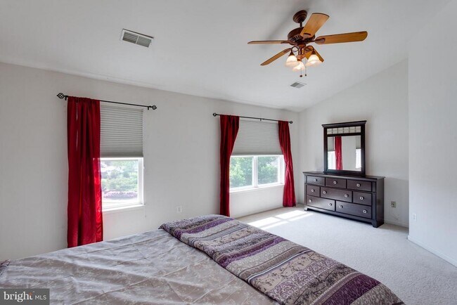 Building Photo - 13396 Burrough Farm Dr