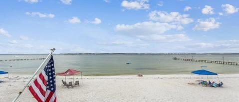 Building Photo - 1100 Fort Pickens Rd