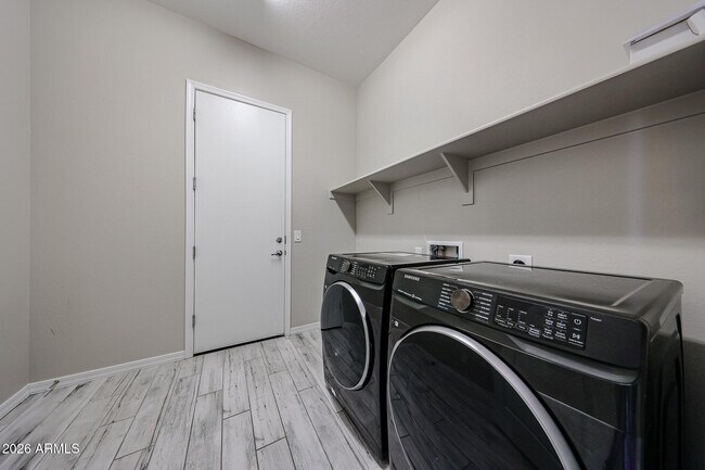 Building Photo - 19053 Rancho Dr