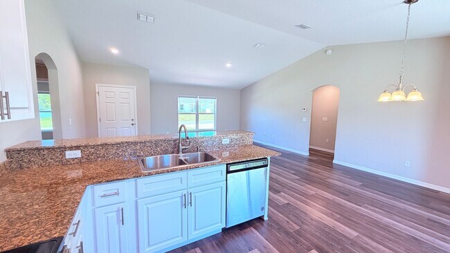 Building Photo - Lovely  3 Bedroom, 2 Bathroom Home in Ocala!!!