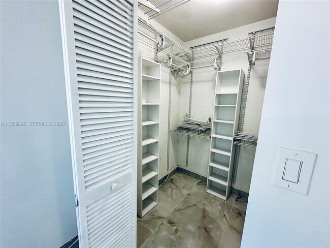 Building Photo - 9703 Hammocks Blvd