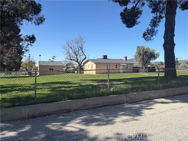 Building Photo - 10803 Bellflower Ave