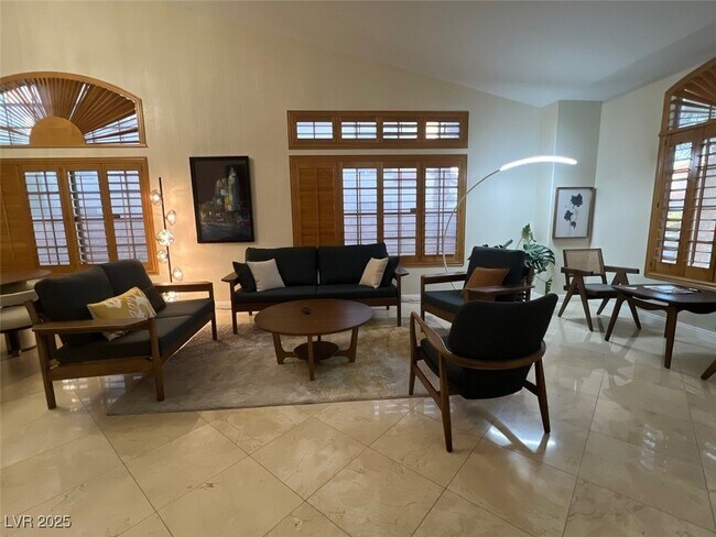 Building Photo - 8350 Campana Dr