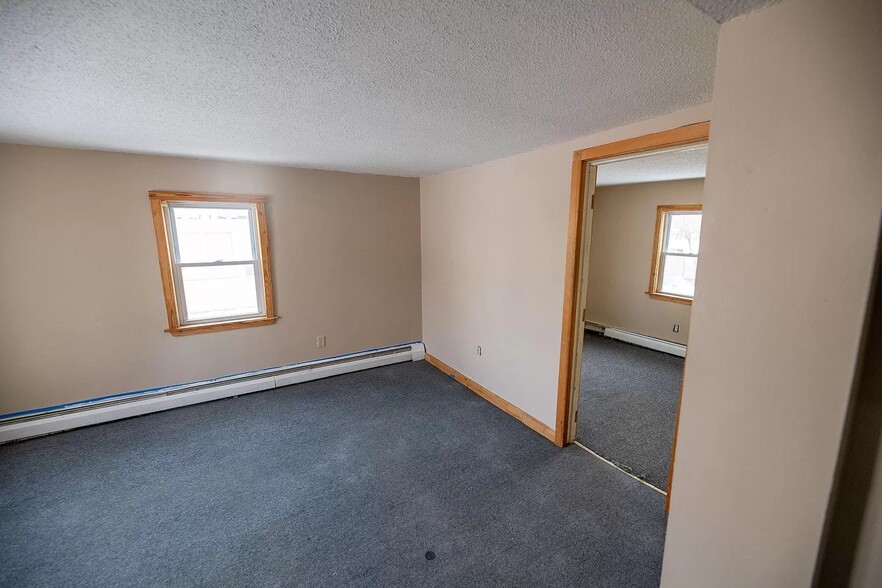 Building Photo - 96 Bosworth St