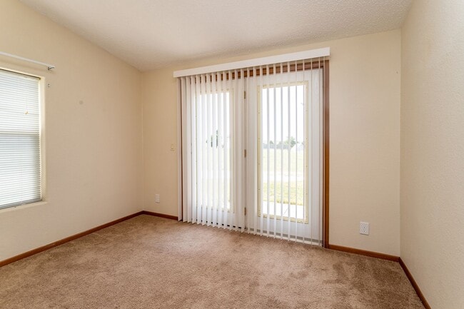 Building Photo - Charming Home on a Spacious Lot with No HOA!