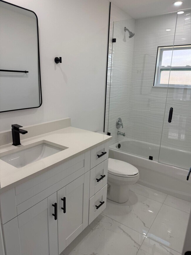 Building Photo - 4147 Success St