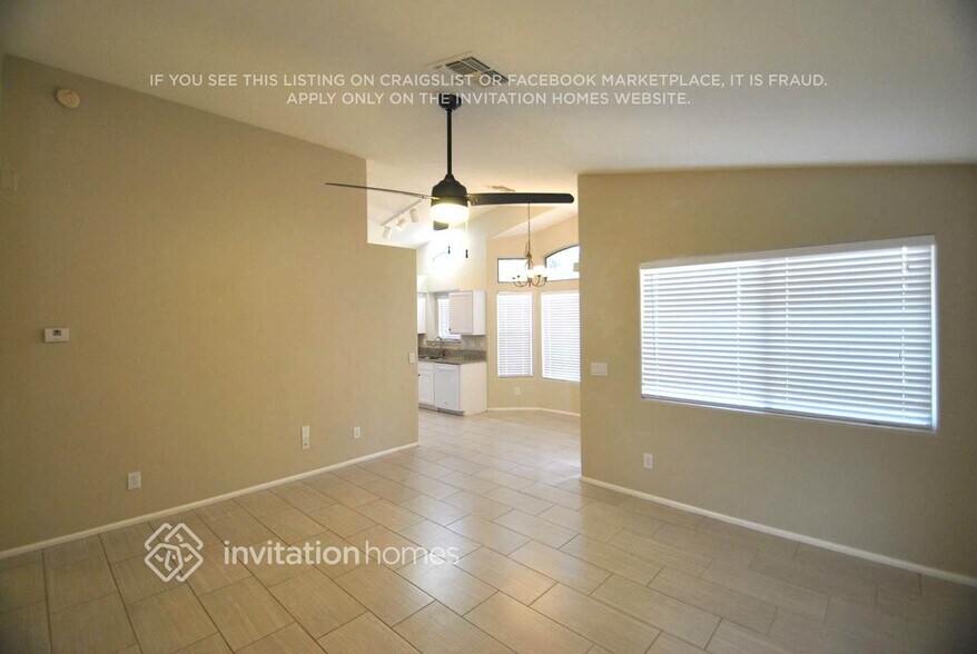 Building Photo - 11442 E Pronghorn Ave
