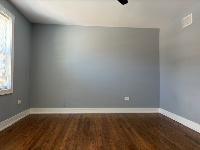 Building Photo - 5129 W 64th Pl