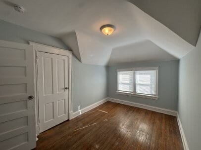 Building Photo - "Charming 4-Bed Upper Level Retreat with Hardwood Elegance in (Powderhorn) Minneapolis!"