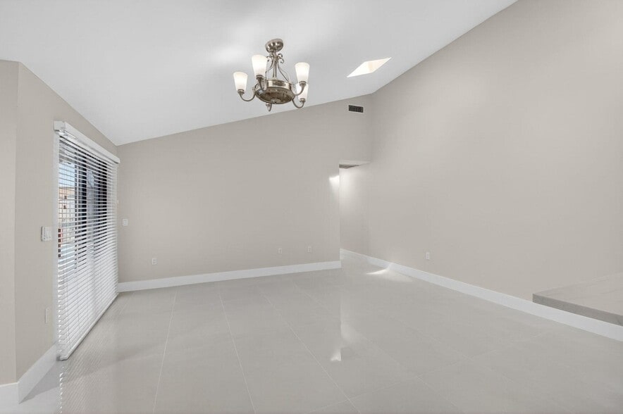 Building Photo - 9939 Boca Gardens Trl